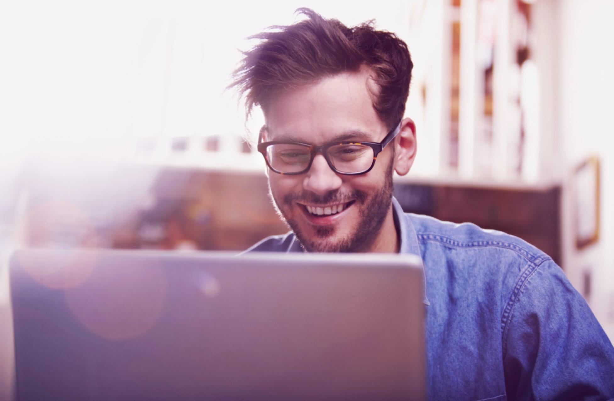 Teilnehmer analysiert SEO-Daten für E-Commerce-Strategie